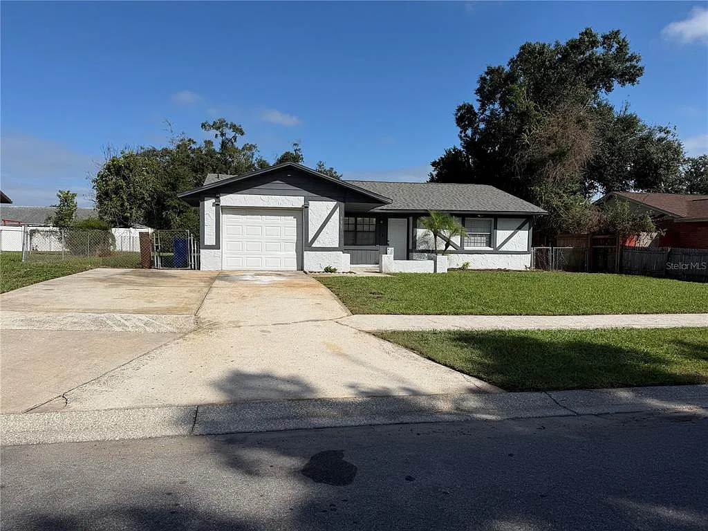 3 bed, 2.0 bath, 1235 sqft, $2,150 — Photo 1