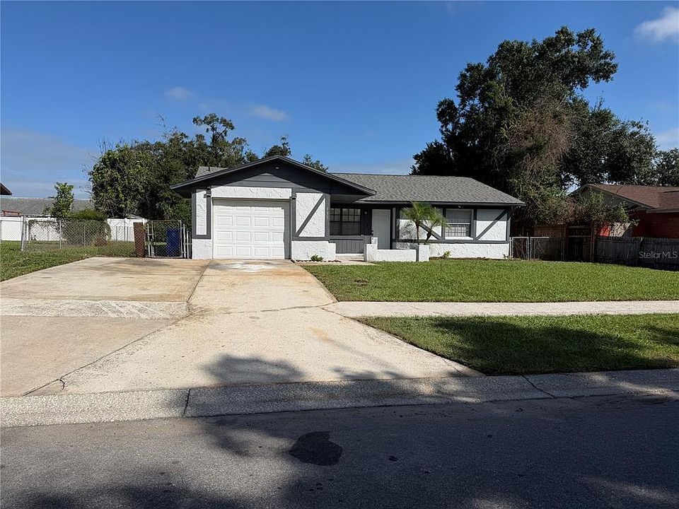 1st image of 511 Cocoplum Dr