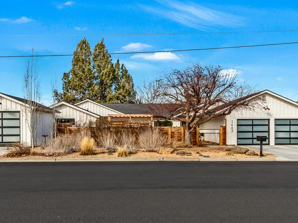 1443 SW Canyon Dr, Redmond, OR 97756