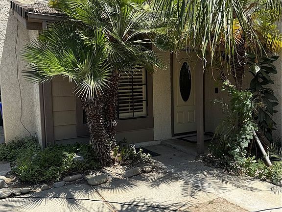 2nd image of 25852 Estaban Dr