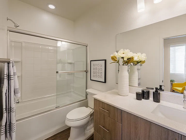 Sanctuary on 51st — Photo 20