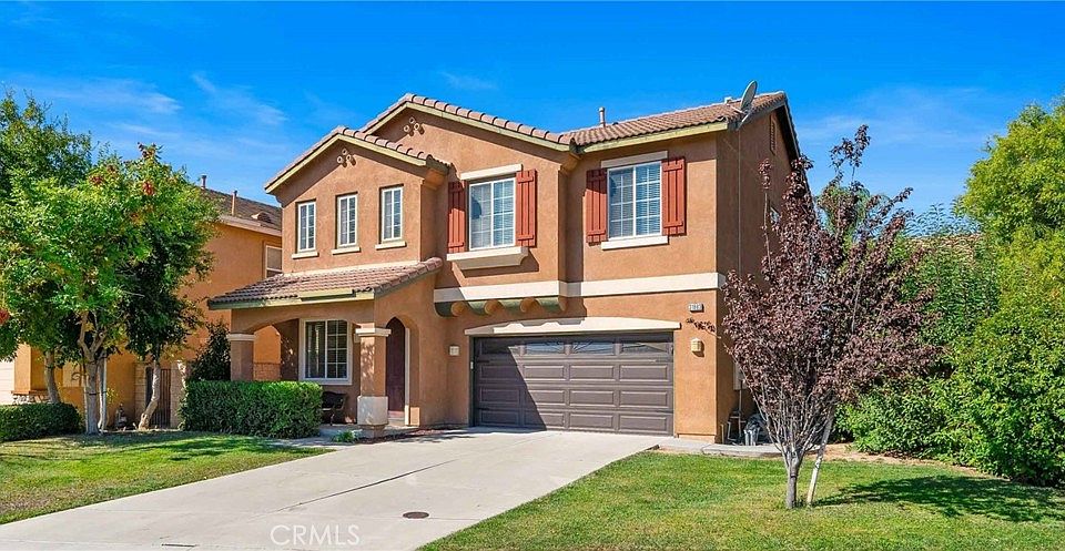1st image of 31683 Summerfield Ln