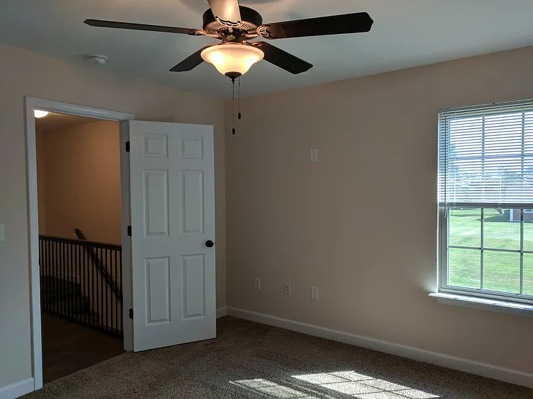 10547 Ellis Rd — Photo 11