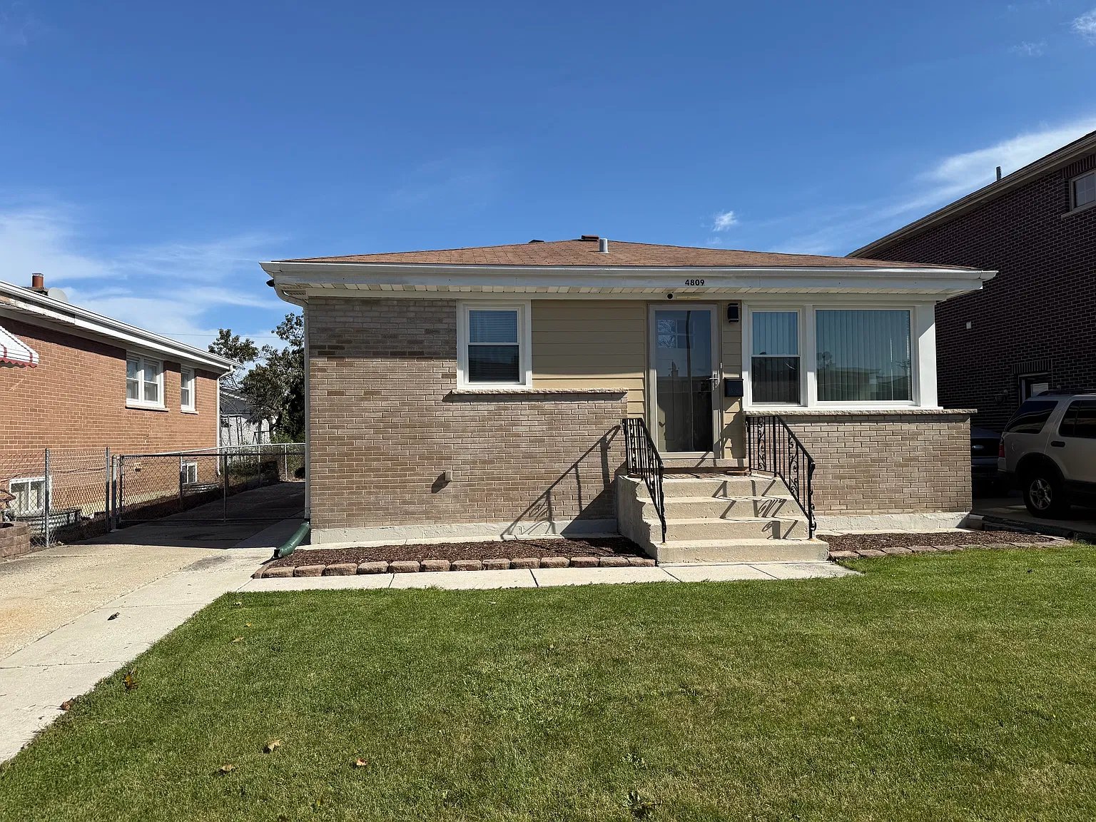 3 bed, 1940 sqft, $2,890 — Photo 1
