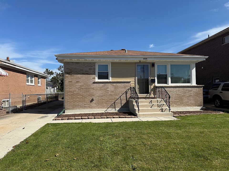 1st image of 4809 N Opal Ave