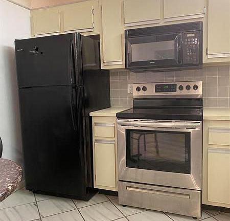 5th image of 18730 Stewart Cir APT 5