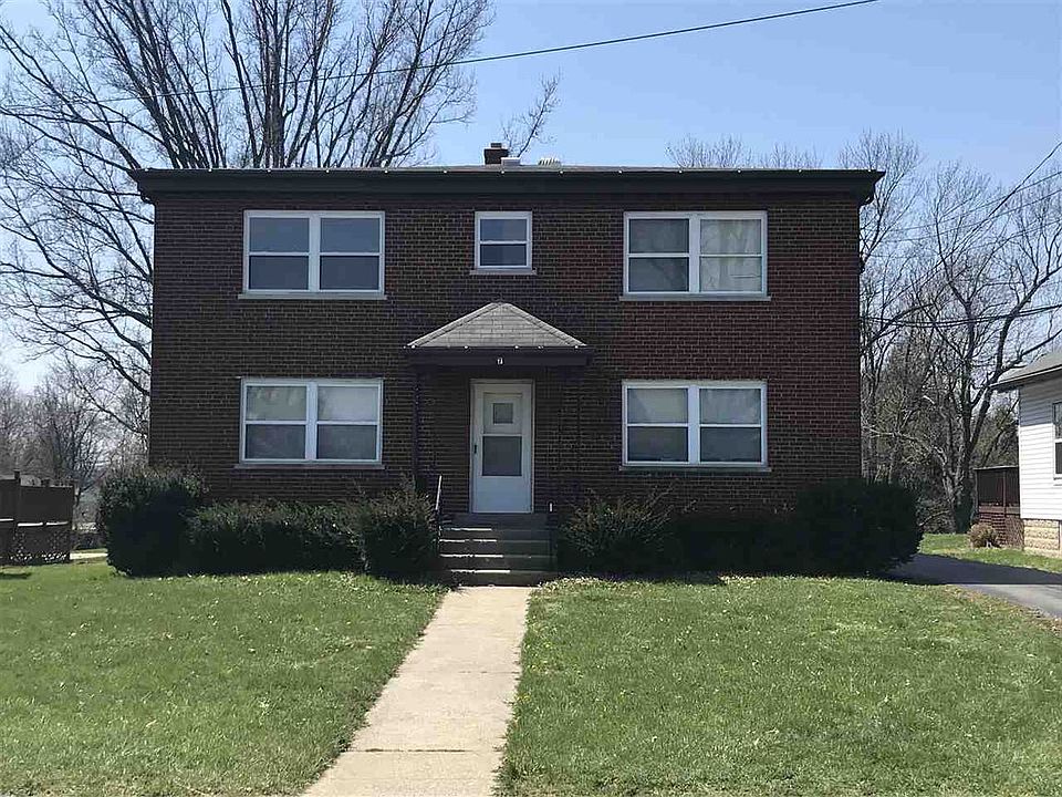 1st image of 7 Sanders Dr APT 4
