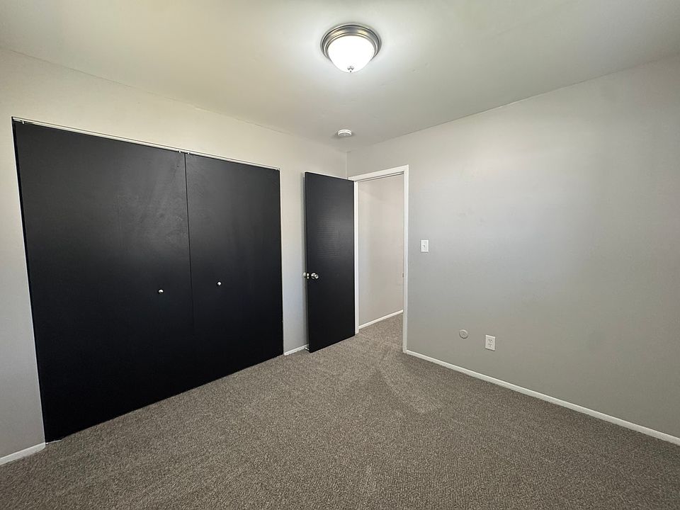 4059 Longtin Ave, photo 7