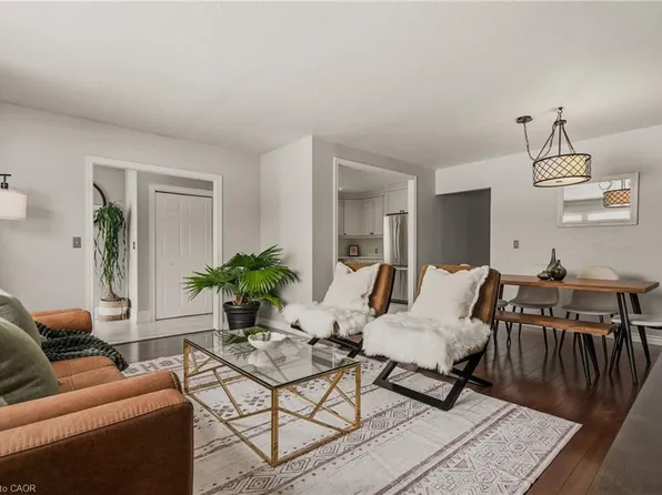 777 Hillcrest Rd, Pickering, ON L1W 2P5