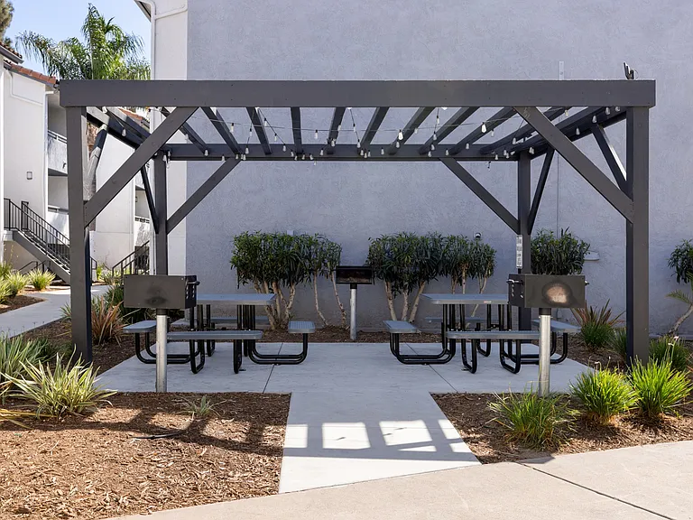 Mar at Cottonwood — Photo 12