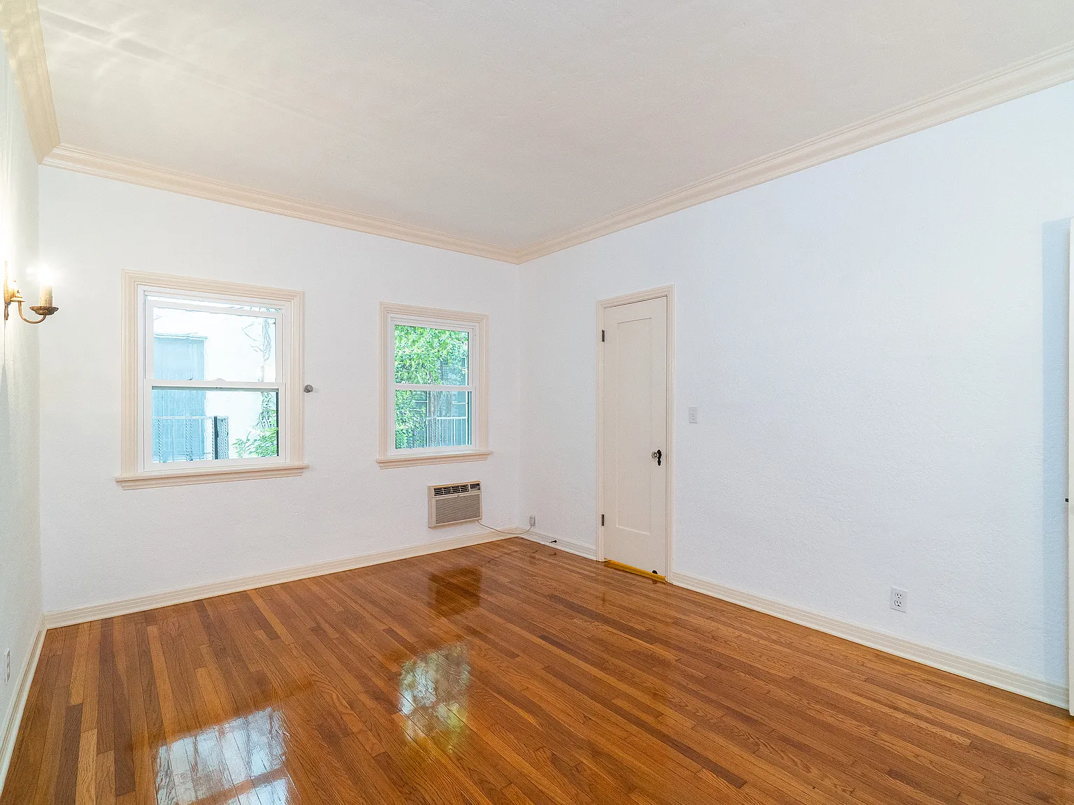 1 bed, 900 sqft, $3,395 — Photo 3