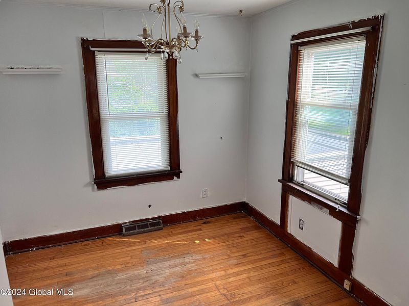 4th image of 6 Brayton Street