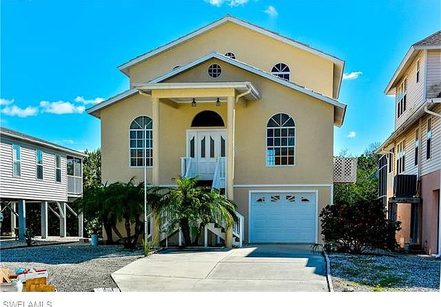 1st image of 6016 Seagrape Ln