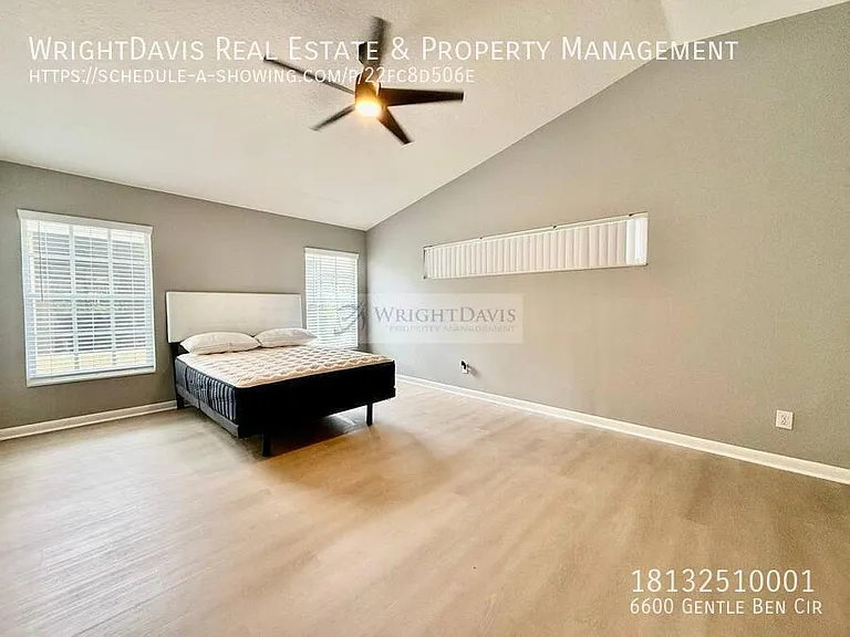 6600 Gentle Ben Cir — Photo 12