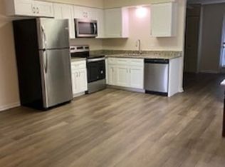 1785 State St, Tavares, FL 32778