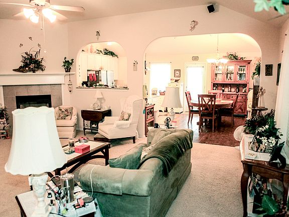 5th image of 7015 Park Green Dr