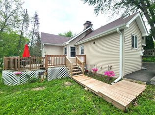525 Fairlawn Dr, Round Lake Park, IL