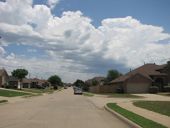 4th image of 437 Leisure Dr