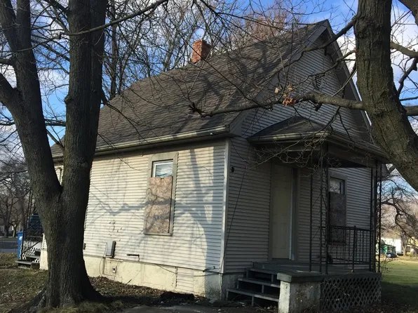 209 W Chestnut St, Kankakee, IL 60901