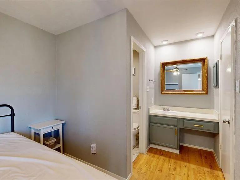 1901 Holleman Dr W #412 — Photo 16