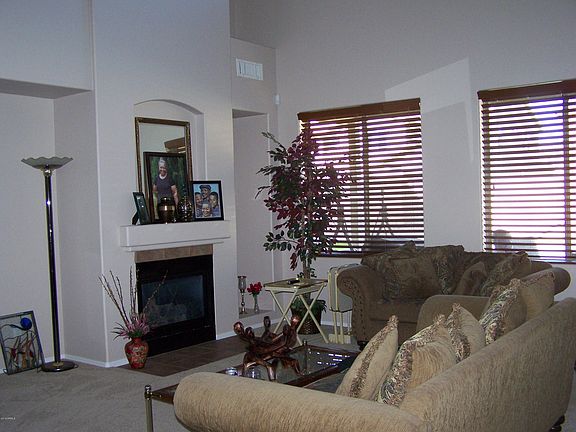 3rd image of 18024 W Onyx Ave