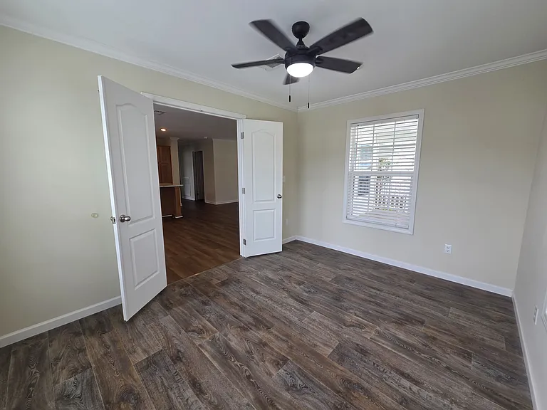 Royal Palm Village — Photo 31