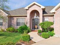 1st image of 134 Firestone Pl