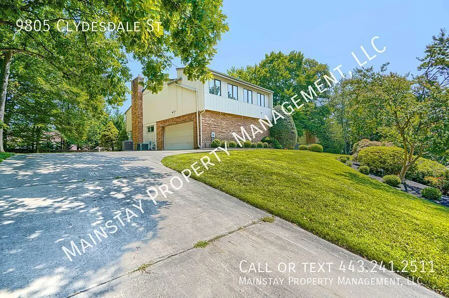 5 Bedrooms + 2 Bonus Rooms in Prime Location! — Photo 4