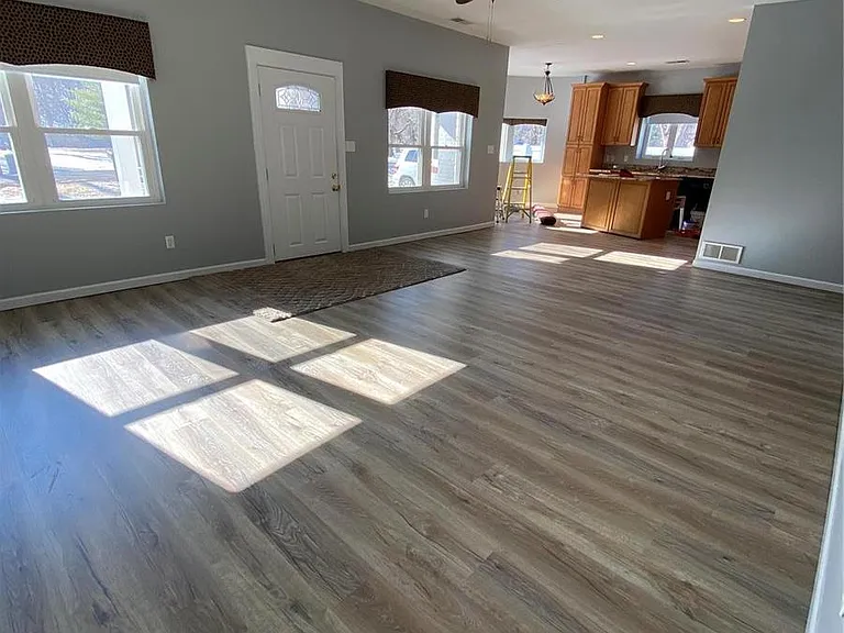 922 New Ballwin Rd — Photo 5