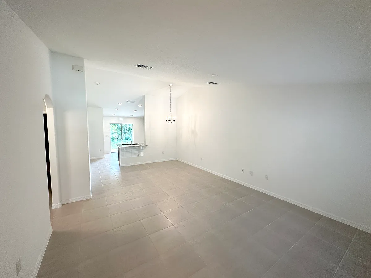 Building Photo - 40 Wellham Ln #A