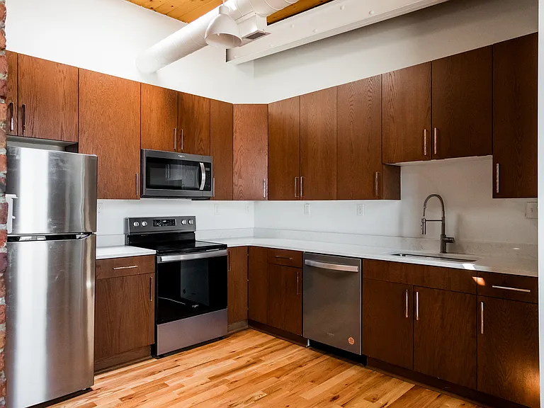 1363 E Fisher Fwy #7 — Photo 6