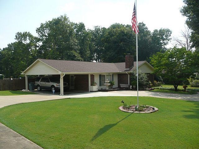 1st image of 200 Stacey Ln