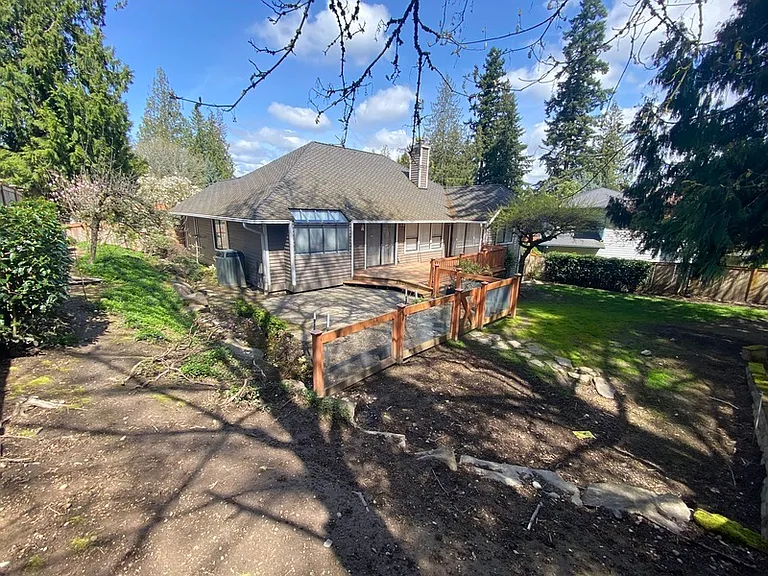 650 Jasmine Pl NW — Photo 25