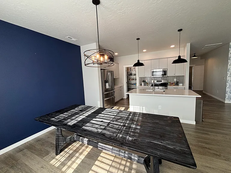 4858 N Elmstone Ave — Photo 21