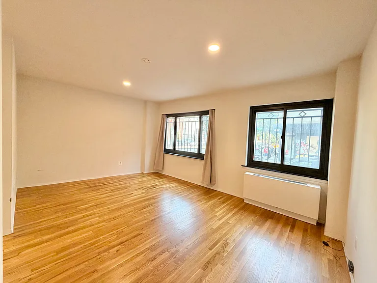 284 Mott St #1F — Photo 2