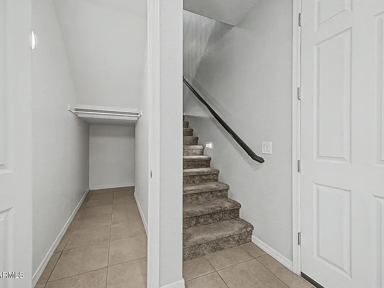 2511 S Entwistle St — Photo 28