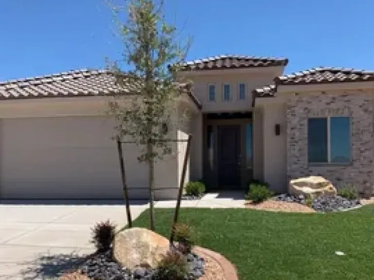 938 N Sandy Talus Dr — Photo 1