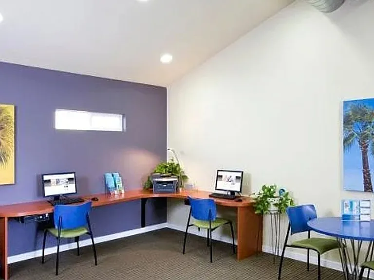 Villa Pacific Townhomes — Photo 6
