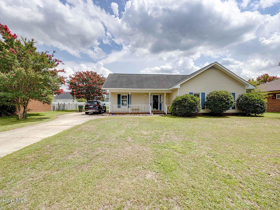 1st image of 634 Bayberry Lane