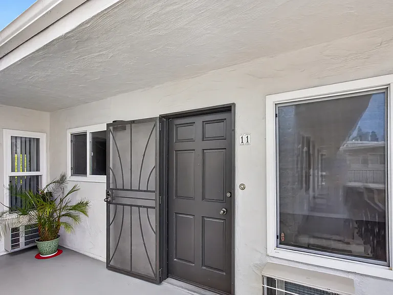 Casa Grande Apartments — Photo 41
