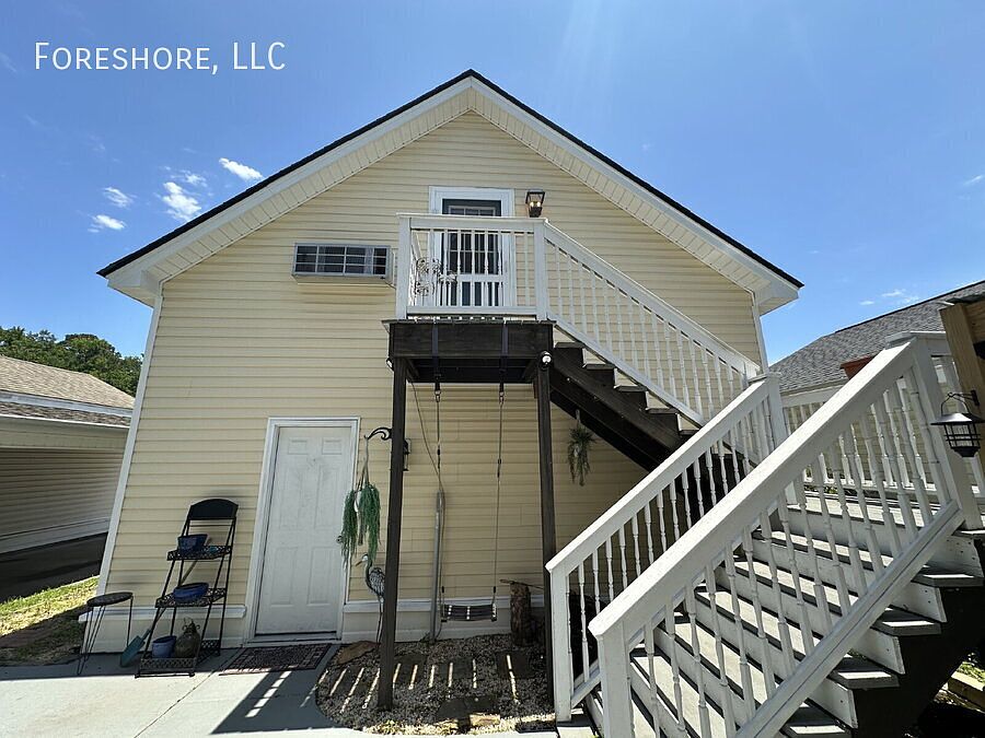 1st image of 157 Regent Ave