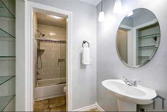 3523 Spanish Acorn Ln — Photo 3
