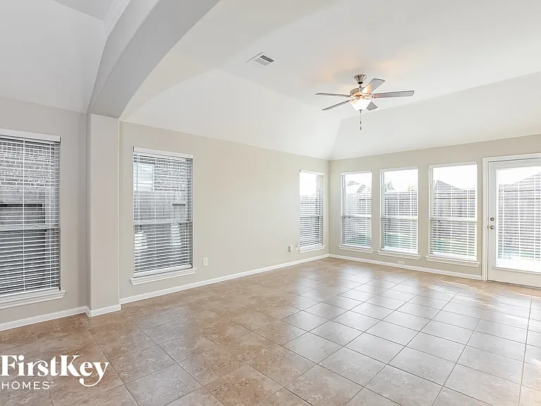 31206 Harmony Falls Ct — Photo 3