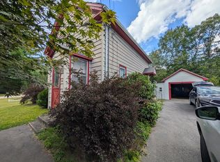66 Brookfield Rd, Charlton, MA 01507