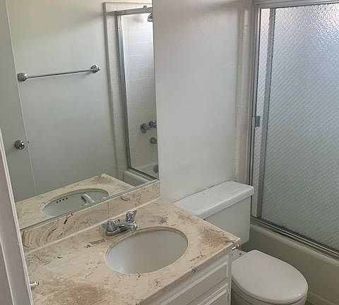 3rd image of 901 N Cedar St #2