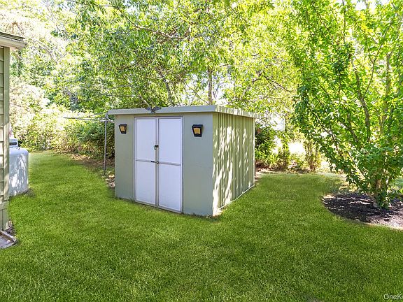 5th image of 525 Riverleigh Avenue #106