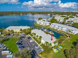 5231 Beach Dr SE APT D, Saint Petersburg, FL 33705