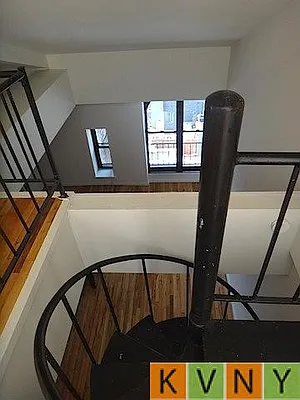 Rented by KVNY Soho | media 30