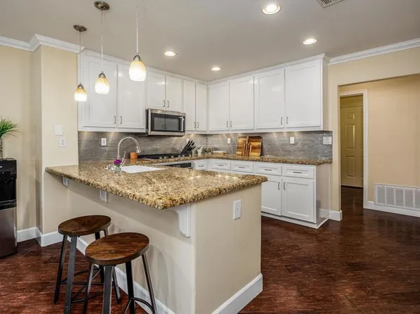 6909 Goldfinch Pl, Carlsbad, CA 92011