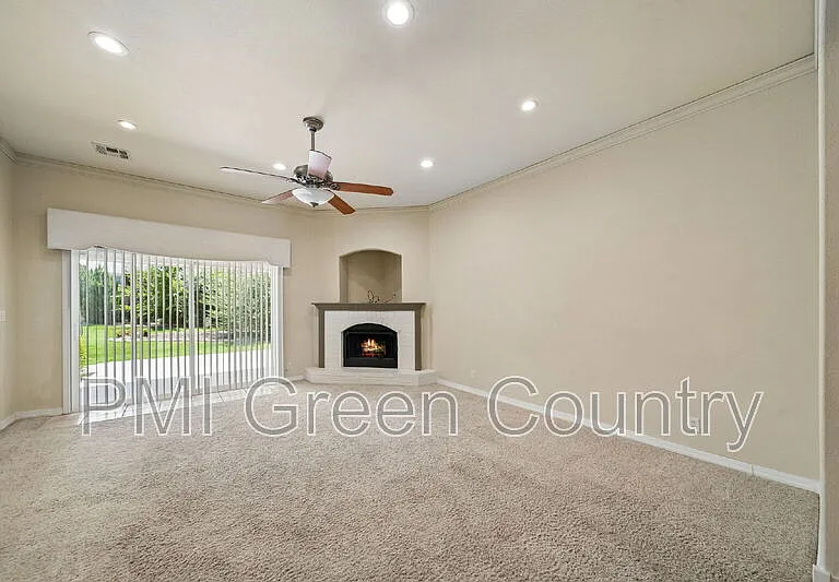 7305 E Indianola St — Photo 14